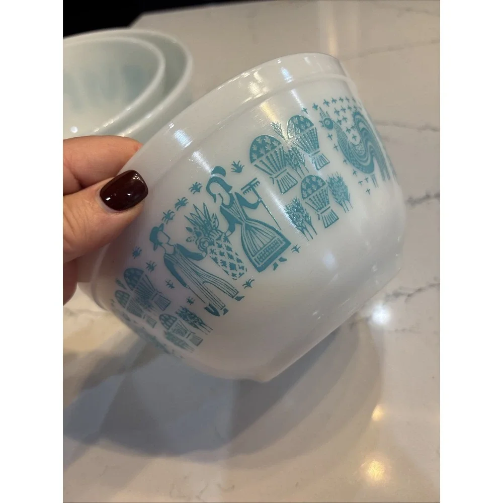 Pyrex Amish Butterprint Nesting Mixing Bowl Set 3 Piece Turquoise 4,2.5, 1.5 qt